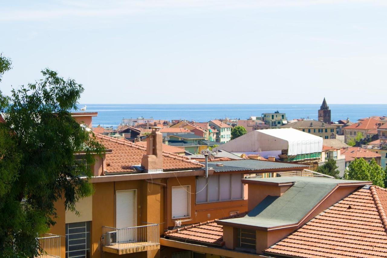 Appartamento Di 5 Locali,8 Posti Letto Vista Mare Varazze Exterior foto